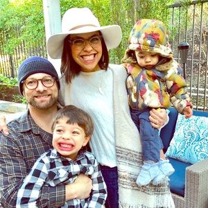 Meet your Posher, Mia